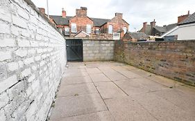 Clarice House By Yourstays, 3 Bedroom House By University Of Staffordshire